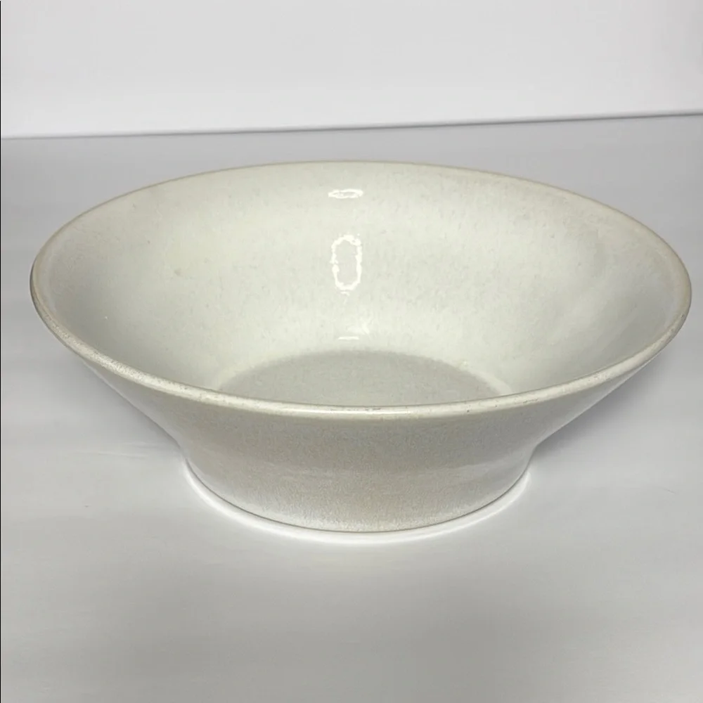 Retired Pier 1 Speckled Stoneware White Ceramic Round Bowl‎